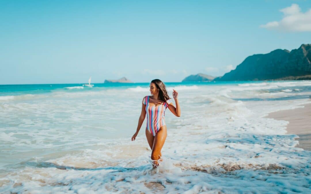 Maillot de bain femme ventre plat : comment choisir le modèle idéal pour la plage