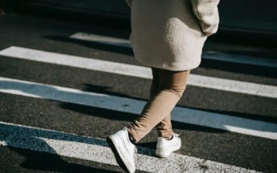 Marche active à la maison et perte de poids : conseils pour bien débuter